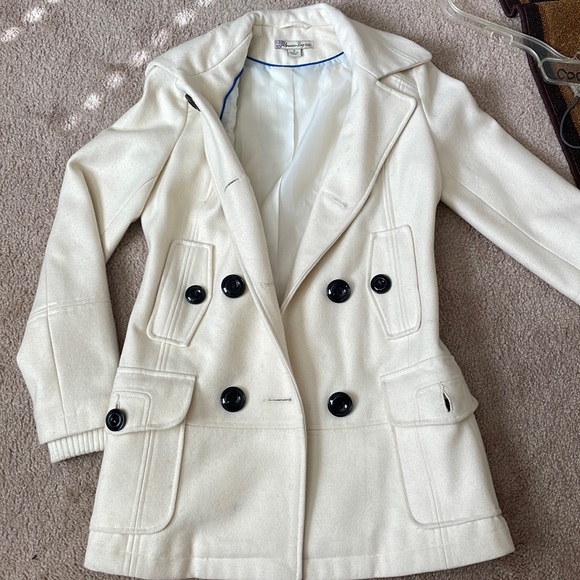 Wool coat - Picture 1 of 9